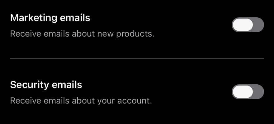 Field (horizontal) on iOS in dark mode